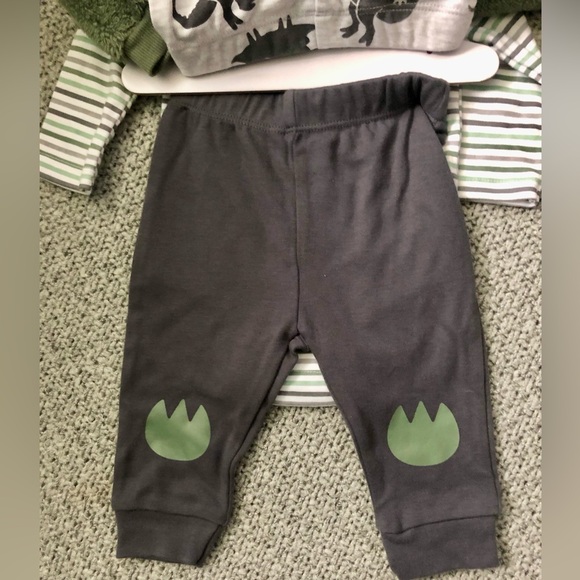 4 pieces set • Pekkle• Baby clothing • 3 months • Dinosaurs - Picture 4 of 5
